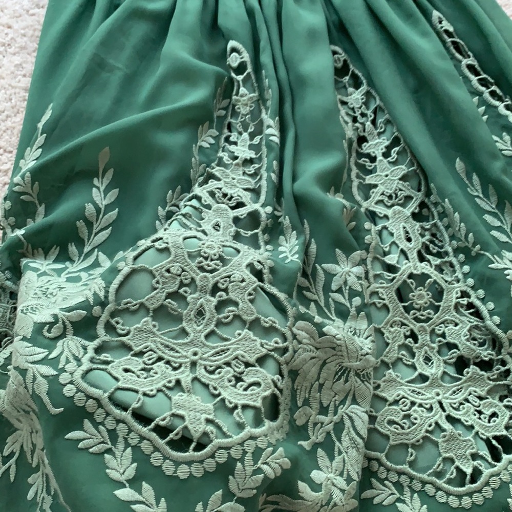 Aijek designer dress - Picture 2 of 4